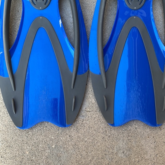 US divers pro flex fins - Picture 3 of 3